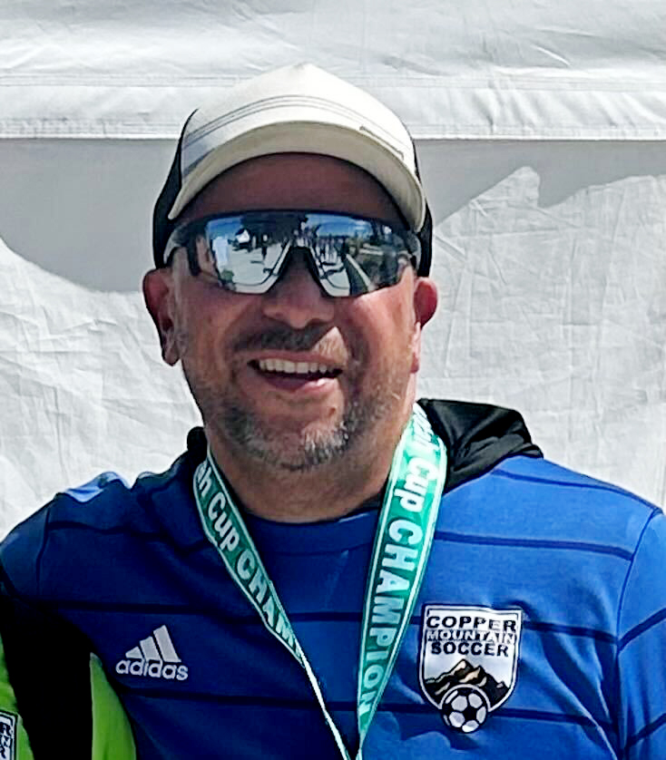 Photo of coach Scott Bloomfield